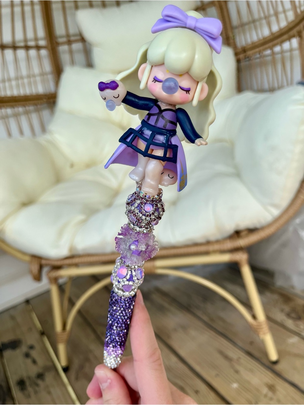 Nanci inspired figured refillable beaded pen